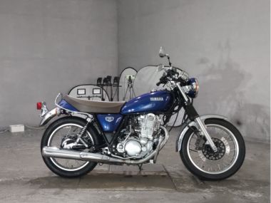 Yamaha SR400