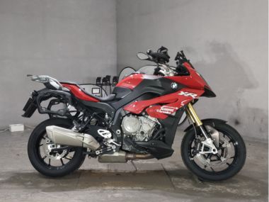 BMW S1000XR