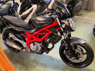 BMW S1000R
