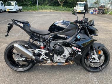 BMW S1000R