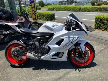 Yamaha Yzf-R7