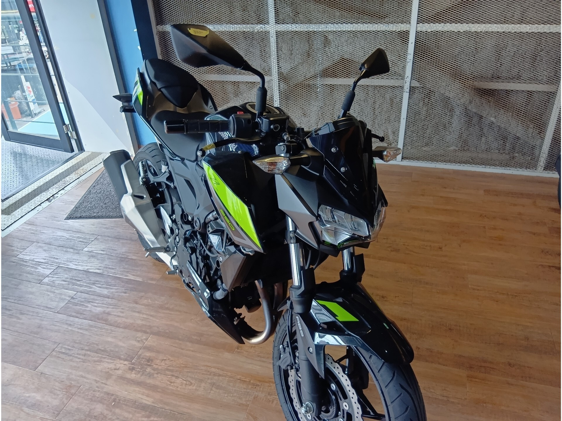 Миниатюра 6