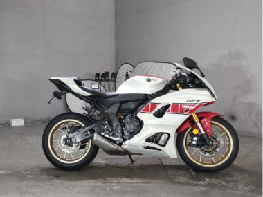 Yamaha Yzf-R7