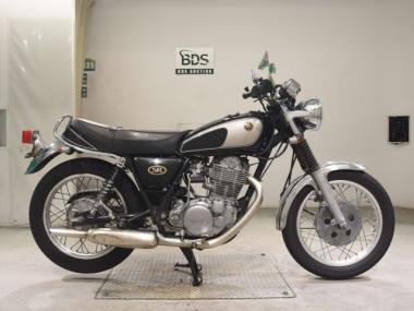 Yamaha SR400
