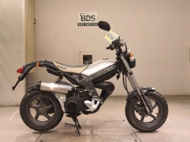 Suzuki TR110S