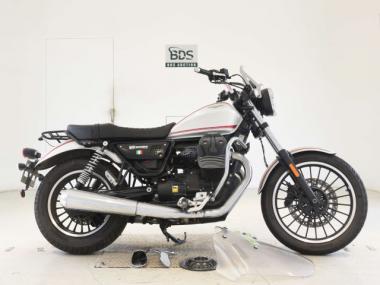Moto Guzzi V9 Rome