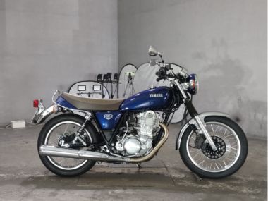 Yamaha SR400