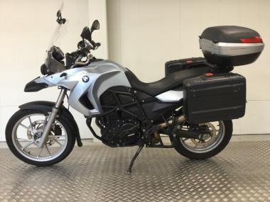 Triumph Bonneville New Tea -Chi