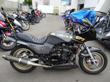 Kawasaki GPZ900R Ninja