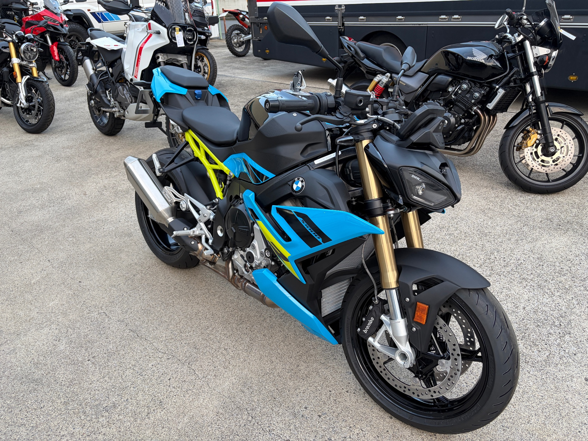 Миниатюра 11
