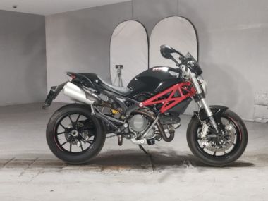 Ducati Monstar 796