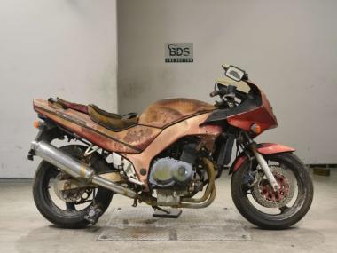 Suzuki RF400RV