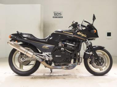 Kawasaki GPZ900R