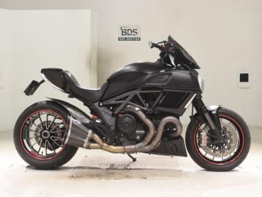 Ducati Diavel Dark