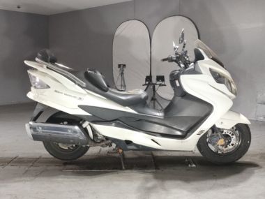 Suzuki Skywave 250s