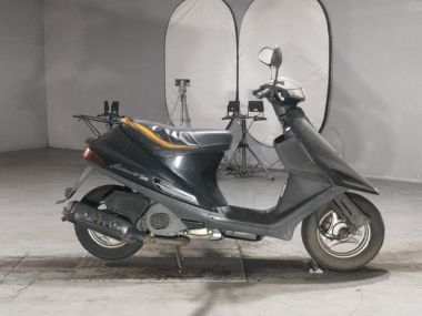 Suzuki Address V100