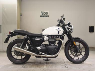 Triumph Street Twin