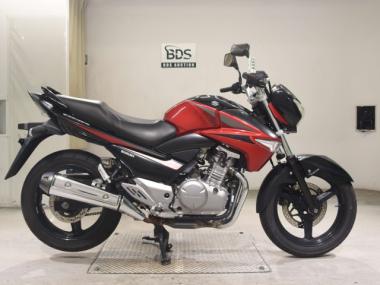 Suzuki GSR250