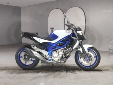 Suzuki Gladius400