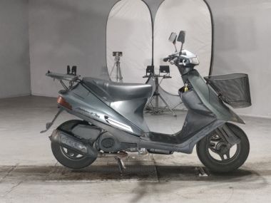 Suzuki Address V100