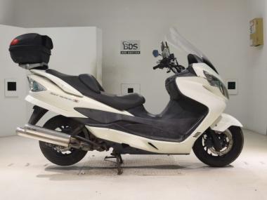 Suzuki Skywave 250s