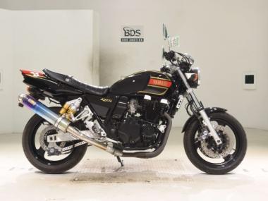 Yamaha XJR400R