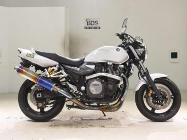 Yamaha XJR1300