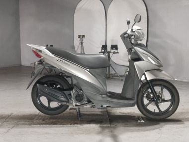 Suzuki Address V110
