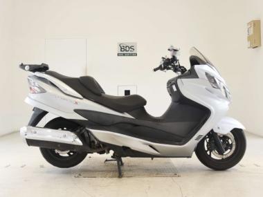 Suzuki Skywave 250s