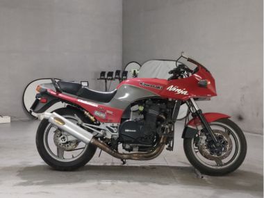 Kawasaki GPZ900R
