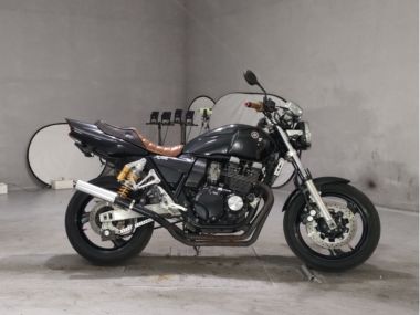Yamaha XJR400