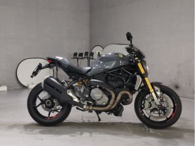 Ducati Monster 1200s