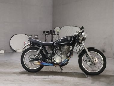Yamaha SR400