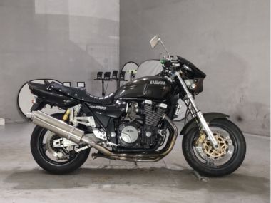 Yamaha XJR1200