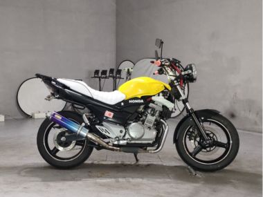 Suzuki GSR250