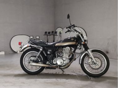 Yamaha SR400