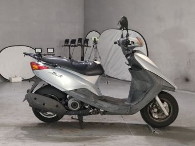 Yamaha Axis Treet