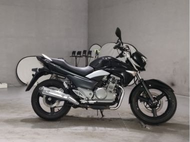 Suzuki GSR250