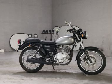 Suzuki ST250