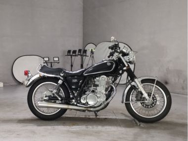 Yamaha SR400
