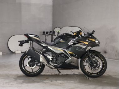 Kawasaki Ninja400