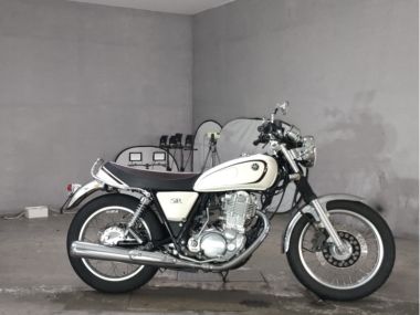 Yamaha SR400