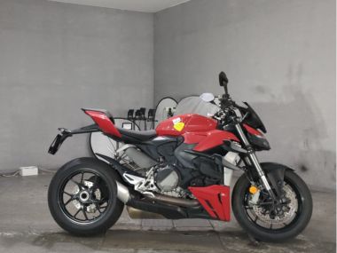 Ducati Street Fighter V2