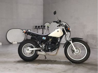 Yamaha TW225