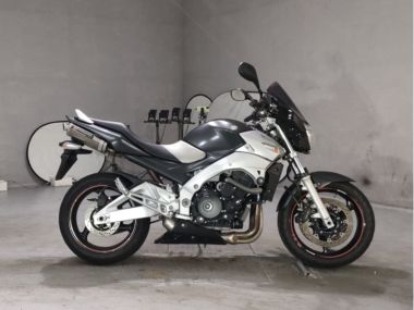 Suzuki GSR400