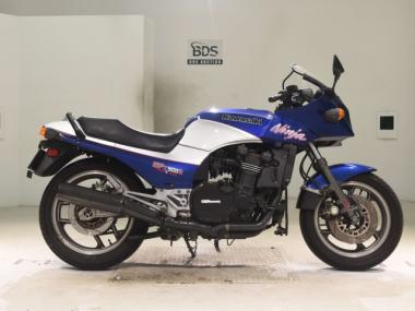 Kawasaki GPZ900R