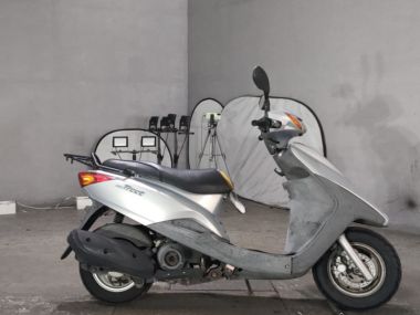 Yamaha Axis Treet
