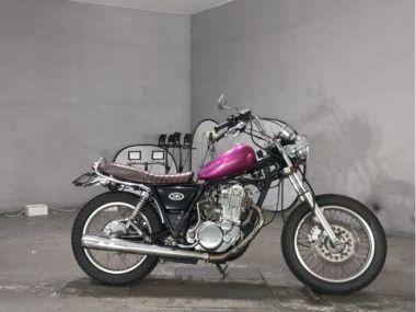 Yamaha SR400