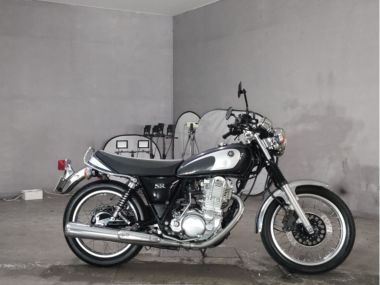 Yamaha SR400