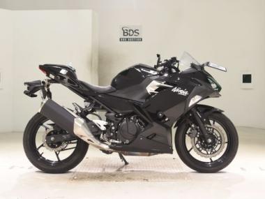 Kawasaki Ninja400